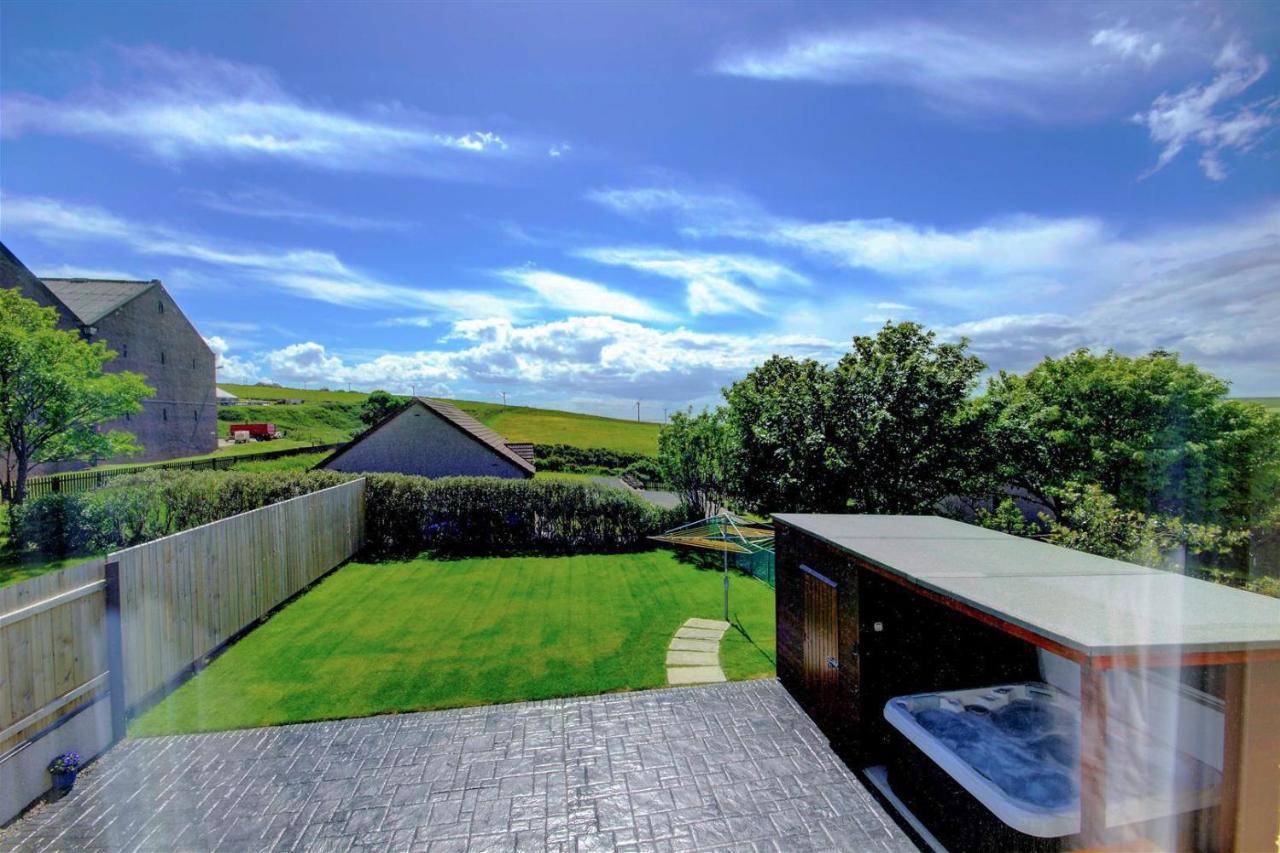 Aurora - Self Catering, Kirkwall, Quiet Location With Luxury Hot Tub Orkney Exterior photo